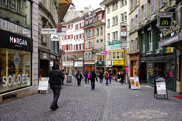شارع التسوق في لوزان سويسرا
