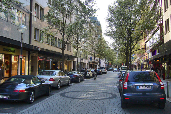 شارع التسوق والمشاة في فرانكفورت المانيا